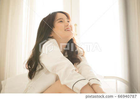 Female lifestyle morning Female lifestyle morning 66940787
