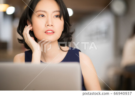 女人商務咖啡館 女人商務咖啡館 66940937