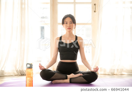 女人瑜伽健康 女人瑜伽健康 66941044