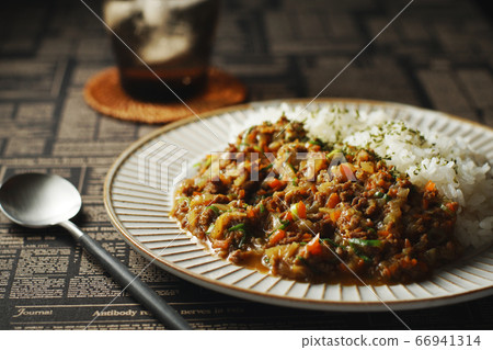 夏天蔬菜keema咖哩 夏天蔬菜keema咖哩 66941314
