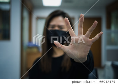 Woman wearing mask protection epidemic flu covid19 Woman wearing mask protection epidemic flu covid19 66942475