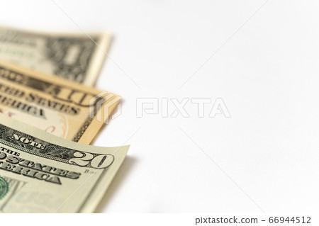 Overlapping $20, $10, $1 66944512