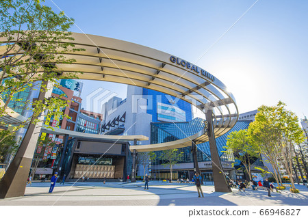 東京池袋西口公園 66946827