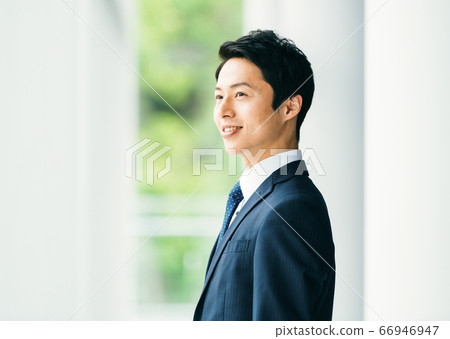 Business man 66946947