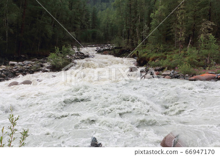 Tekelu River flowing into the Akkem River, Altai Tekelu River flowing into the Akkem River, Altai 66947170