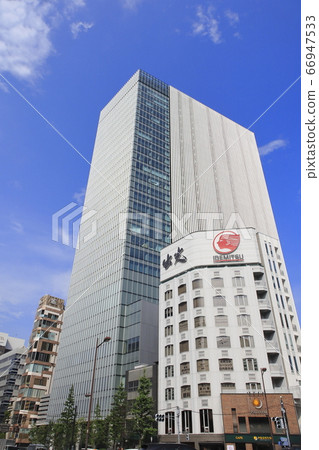 Nissho Kosan Building (front) and Kabukiza Tower Ginza 4-chome 66947533