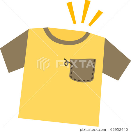 T-shirt with loose thread on pocket 66952440