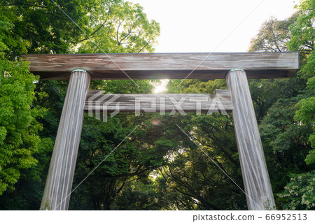 Atsuta Jingu Shinto Torii 66952513