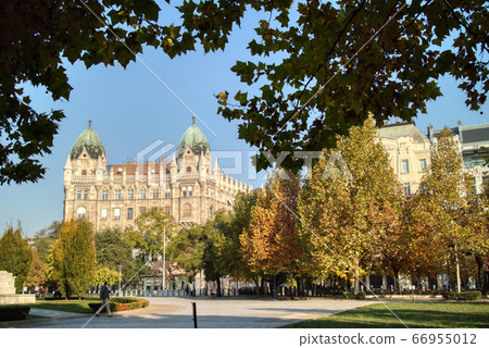Old fashioned historical building with square before in Budapest, Hungary. Old fashioned historical building with square before in Budapest, Hungary. 66955012