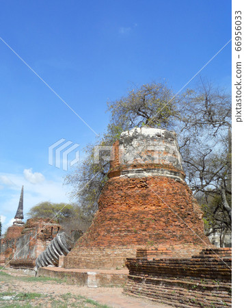 Pagoda at Wat Chaiwattanaram Temple, Ayutthaya, Pagoda at Wat Chaiwattanaram Temple, Ayutthaya, 66956033