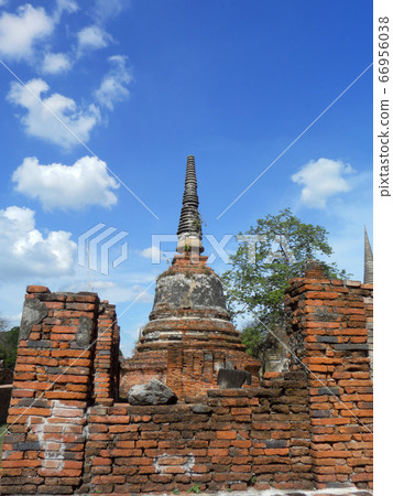 Pagoda at Wat Chaiwattanaram Temple, Ayutthaya, 66956038