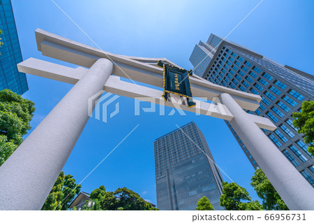 Tokyo cityscape in Japan, overlooking Hie Shrine Tokyo cityscape in Japan, overlooking Hie Shrine 66956731