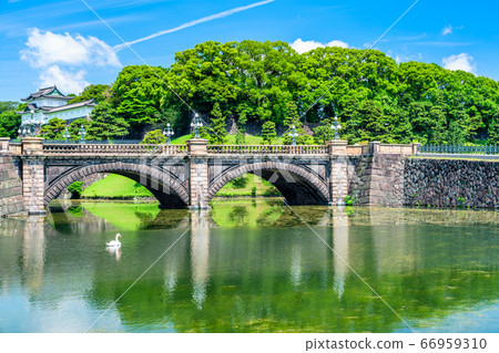 Tokyo Imperial Palace Gaijin Bridge (Mae gate stone bridge) 66959310