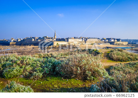 Saint-Malo cityscape, Brittany, France 66962125