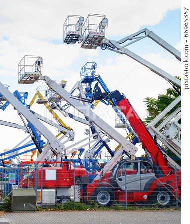 Aerial platform cranes, industrial equipment 66965357