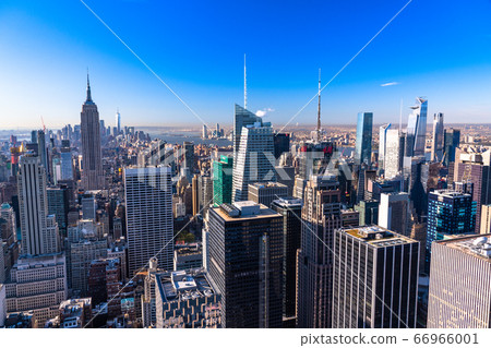 <<New York>> Manhattan skyscraper 66966001