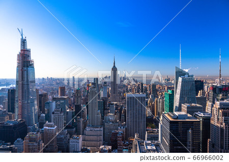 <<New York>> Manhattan skyscraper 66966002