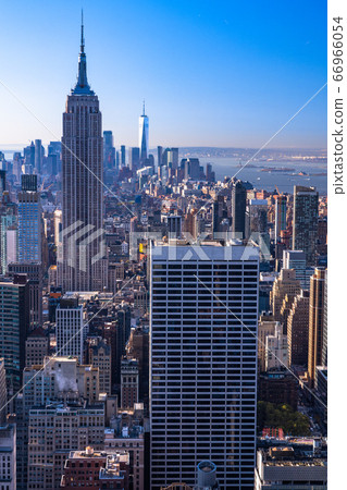 <<New York>> Manhattan skyscraper 66966054