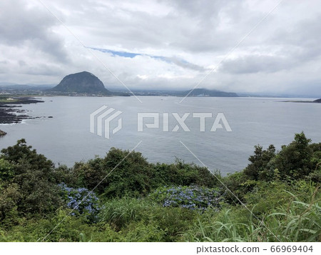 Beach landscape Beach landscape 66969404