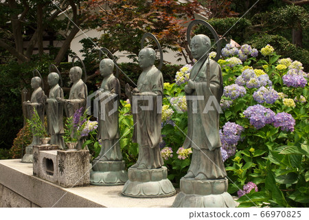 Mr. Jizo and Hydrangea 66970825