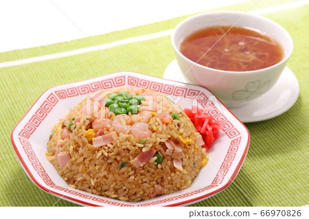 Fried rice Chinese soup 66970826