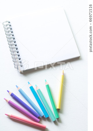 Small sketchbook 66971516