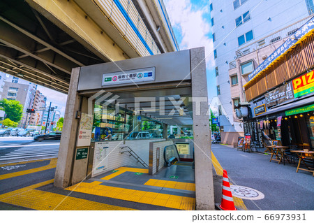 View of Tokyo cityscape of Japan such as Azabujuban station View of Tokyo cityscape of Japan such as Azabujuban station 66973931
