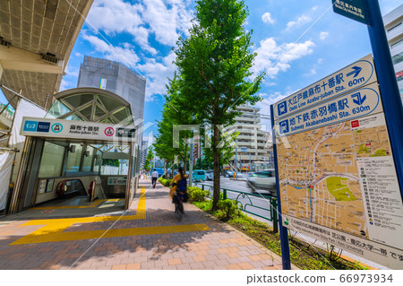 View of Tokyo cityscape of Japan such as Azabujuban station View of Tokyo cityscape of Japan such as Azabujuban station 66973934