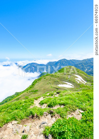 初夏攀登Amashika山(Sasahira和Unkai) 初夏攀登Amashika山(Sasahira和Unkai) 66974919