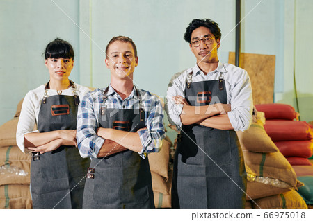 Coffee roastery workers 66975018