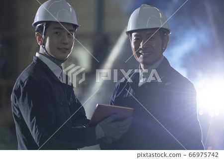 商務，男人，會議 66975742