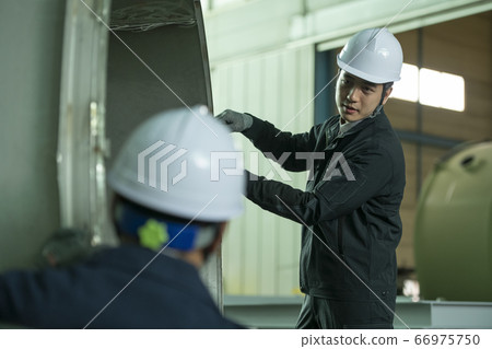 Business,men,safety 66975750