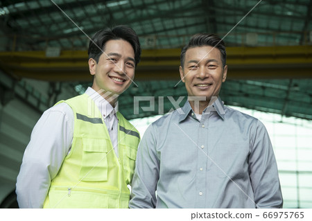 商務，男人，會議 66975765