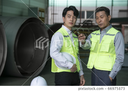商務，男人，會議 66975873