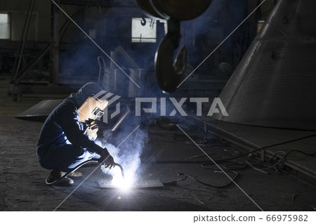 Business,man,night shift 66975982