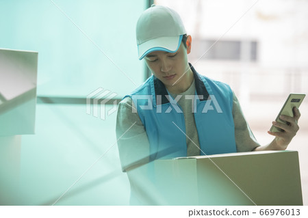 Business,men,delivery 66976013