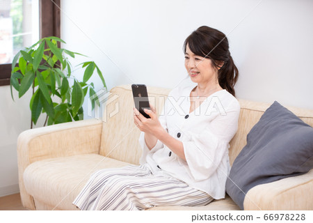 Senior woman stay home 66978228