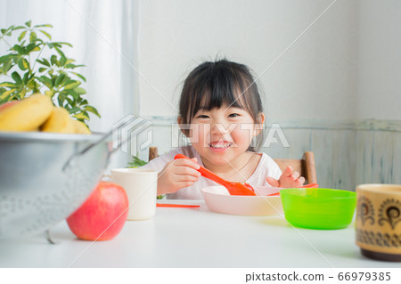 午餐時間 午餐時間 66979385