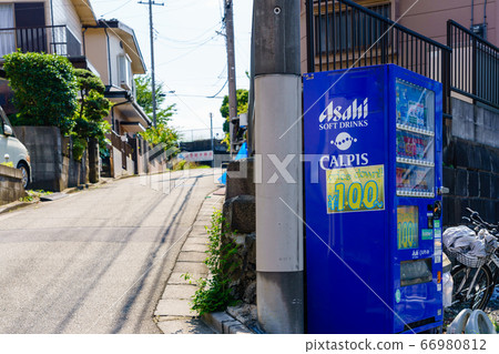 Landscape with vending machines Landscape with vending machines 66980812