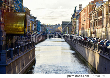 Moika River Canal in St. Petersburg Moika River Canal in St. Petersburg 66981919