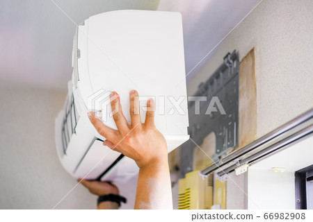 Air conditioner replacement work 66982908