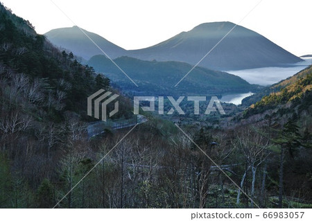 Mt. Nantai and Mt. Nyoho from Kinsei Pass 66983057