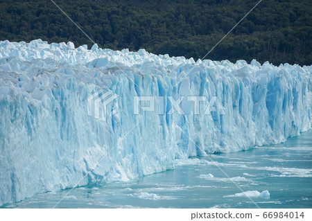 Pelito Moreno Glacier Pelito Moreno Glacier 66984014