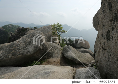 北漢山、國立公園、寶賢峰 北漢山、國立公園、寶賢峰 66991224