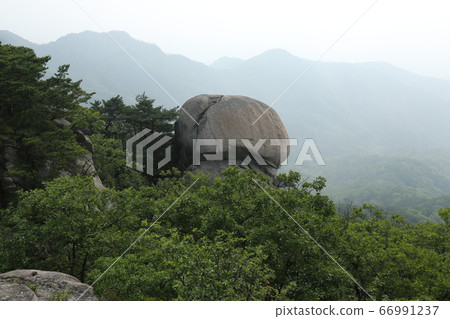 北漢山、國立公園、寶賢峰 北漢山、國立公園、寶賢峰 66991237