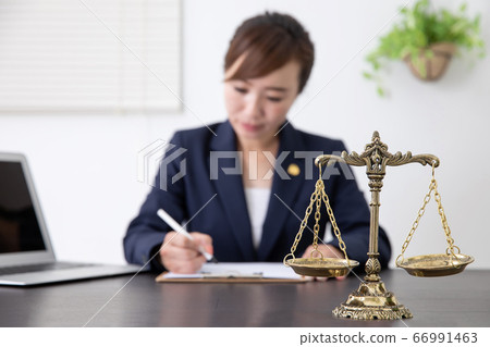 女律師 女律師 66991463