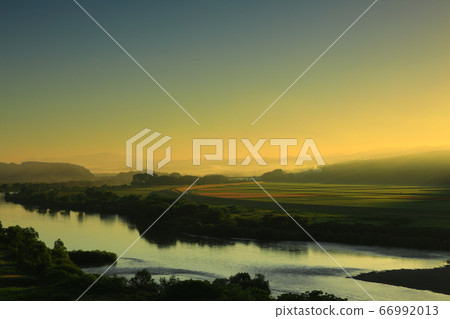 Mt. Inayama at dawn Mt. Inayama at dawn 66992013