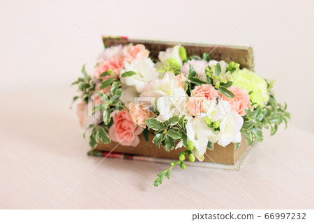 Fragrant Flower Box. The composition of the composition includes peach roses, white freesia, pale green dianthus, chrysanthemum and fluffy greens. Gift for Valentine's Day, Mother's Day and holidays. 66997232