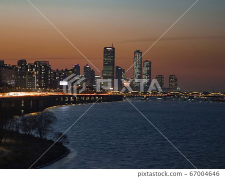 首爾瑞草區半坡洞Sebitseom的夜景 首爾瑞草區半坡洞Sebitseom的夜景 67004646