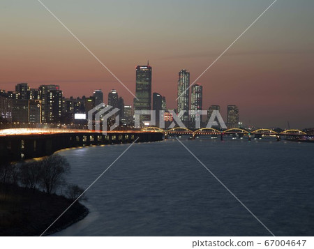 首爾瑞草區半坡洞Sebitseom的夜景 首爾瑞草區半坡洞Sebitseom的夜景 67004647